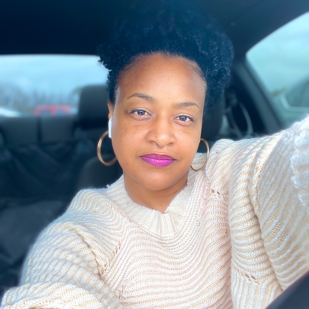 Meet your Posher, Raquel